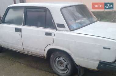 Седан ВАЗ / Lada 2107 2003 в Хусті