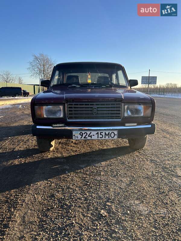 Седан ВАЗ / Lada 2107 2003 в Хотині