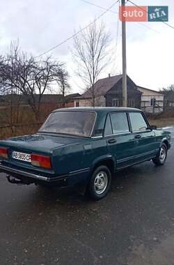 Седан ВАЗ / Lada 2107 2001 в Дубровице