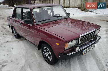 Седан ВАЗ / Lada 2107 2004 в Кам'янському