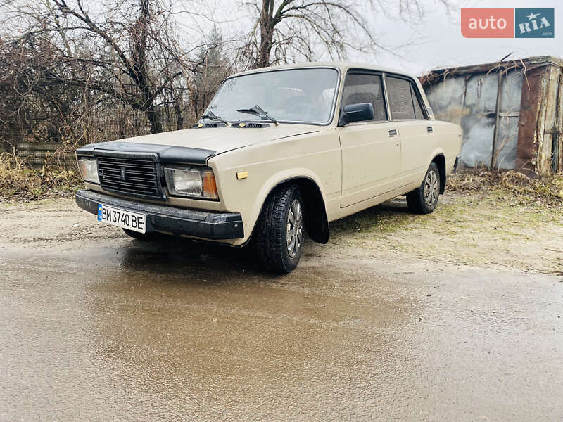 Седан ВАЗ 2107 1996 в 