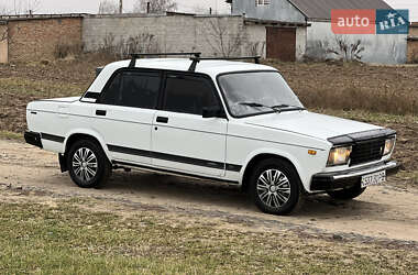 Седан ВАЗ / Lada 2107 1994 в Млиніві