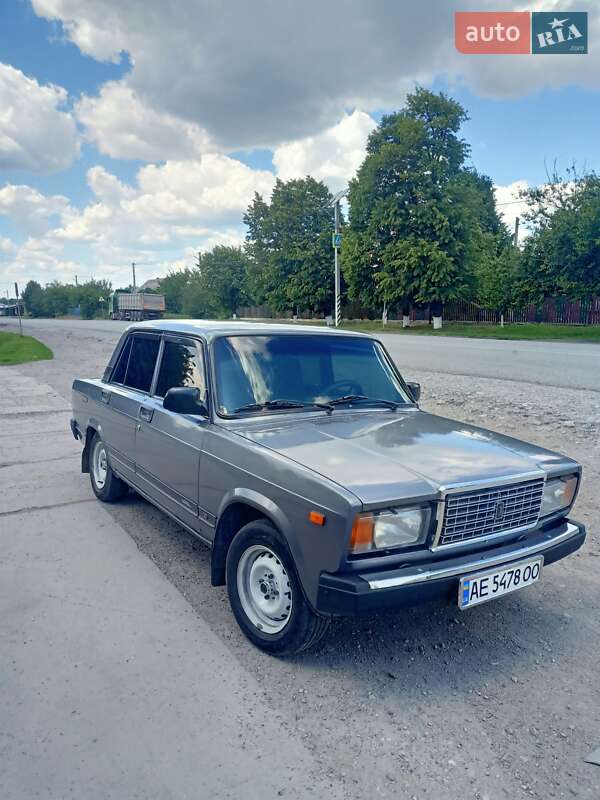Седан ВАЗ 2107 2007 в 