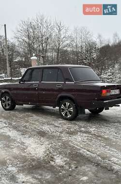 Седан ВАЗ / Lada 2107 2006 в Надвірній