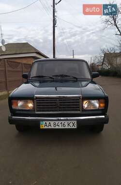 Седан ВАЗ / Lada 2107 2005 в Ніжині