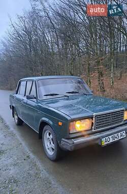 Седан ВАЗ / Lada 2107 2005 в Виноградові