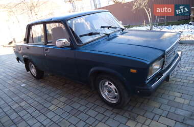 Седан ВАЗ / Lada 2107 2002 в Умані