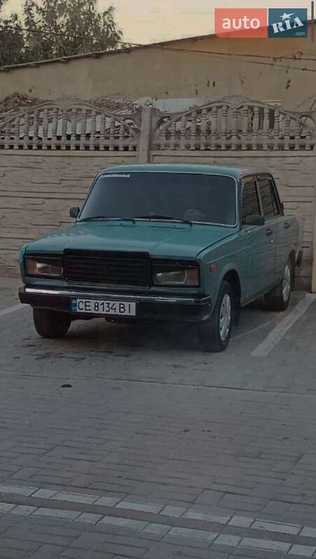 Седан ВАЗ / Lada 2107 2005 в Хотине