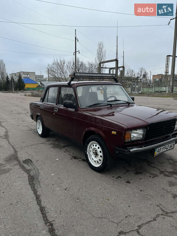 Седан ВАЗ / Lada 2107 2007 в Рокитному