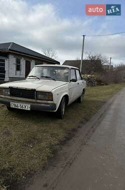 Седан ВАЗ / Lada 2107 1995 в Староконстантинове