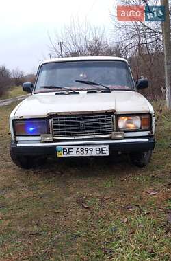 Седан ВАЗ / Lada 2107 1998 в Николаеве