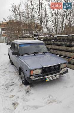 Седан ВАЗ / Lada 2107 2007 в Сторожинце