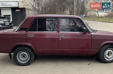 Седан ВАЗ 2107 2002 в 