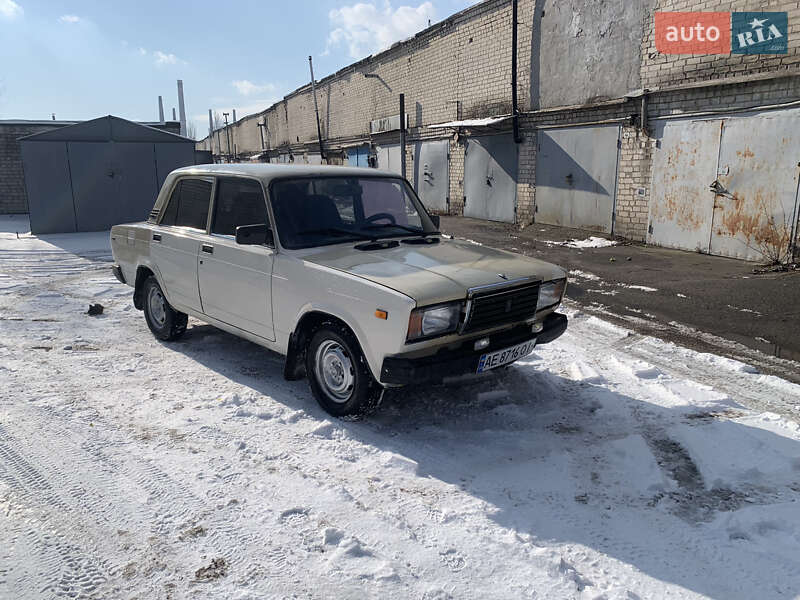 Седан ВАЗ / Lada 2107 1986 в Дніпрі