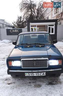 Седан ВАЗ / Lada 2107 2003 в Сумах