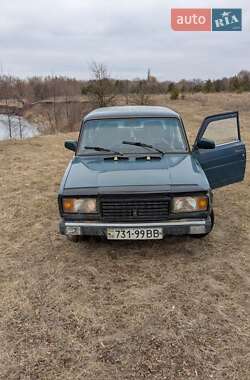 Седан ВАЗ / Lada 2107 2002 в Звягеле