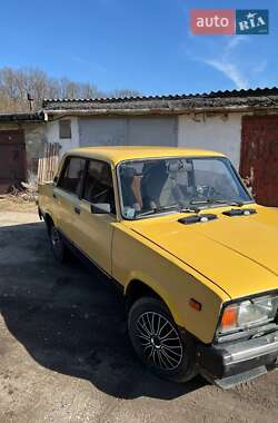 Седан ВАЗ / Lada 2107 1984 в Новом Роздоле