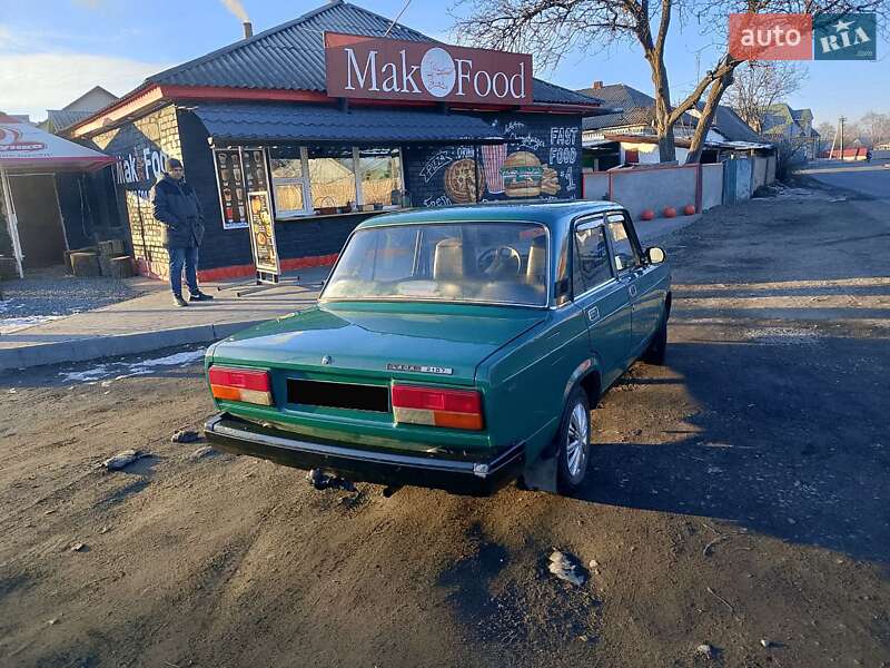 Седан ВАЗ / Lada 2107 2005 в Шполе