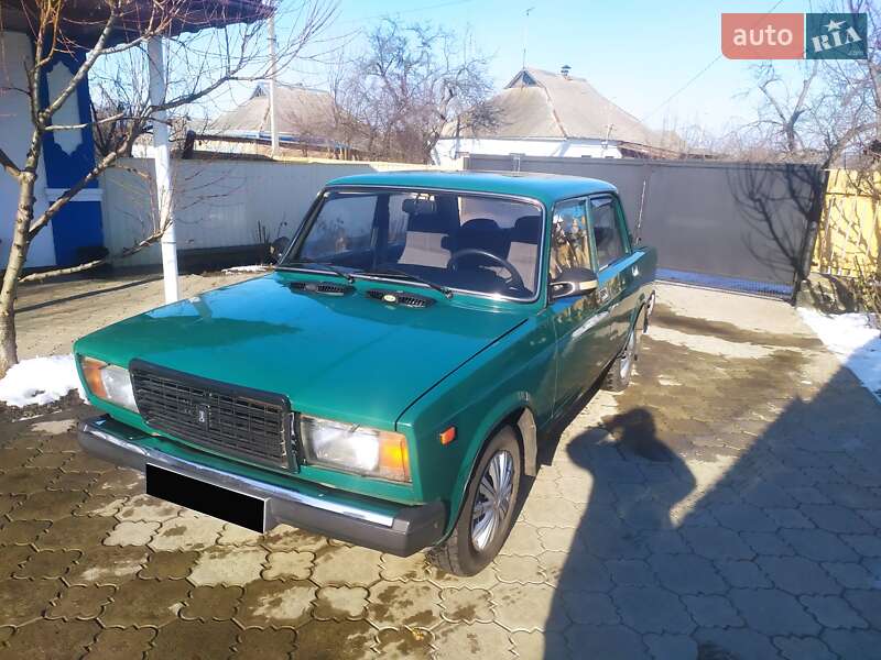 Седан ВАЗ / Lada 2107 2005 в Шполе