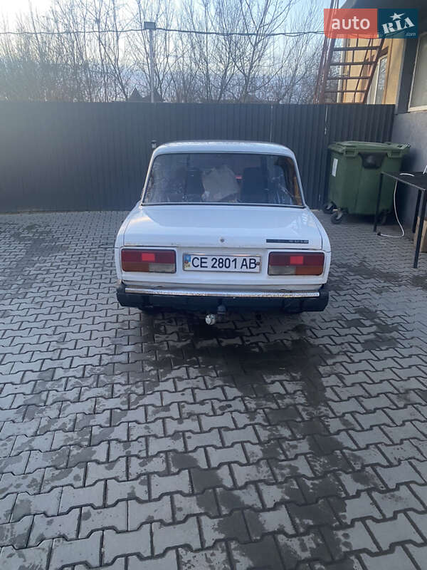 Седан ВАЗ / Lada 2107 2001 в Черновцах