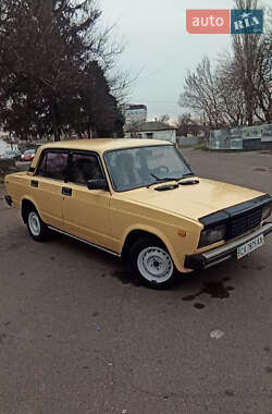 Седан ВАЗ / Lada 2107 1985 в Черкасах