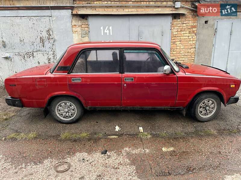 Седан ВАЗ / Lada 2107 2003 в Броварах