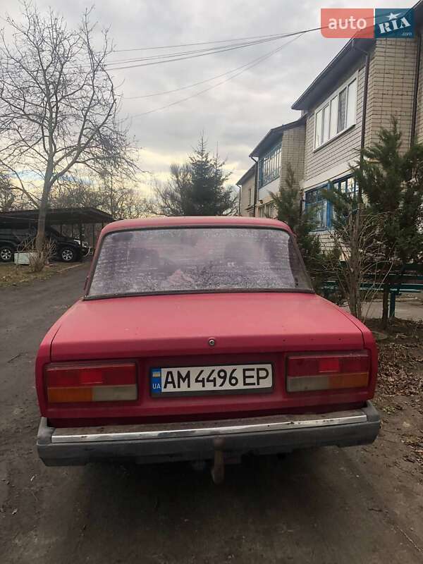 Седан ВАЗ / Lada 2107 1999 в Звягеле