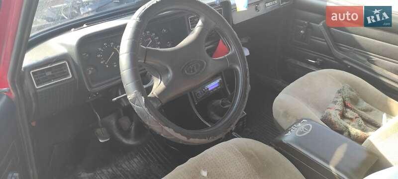 Седан ВАЗ / Lada 2107 1999 в Звягеле