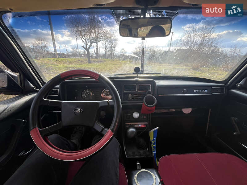 Седан ВАЗ / Lada 2107 1988 в Краматорске