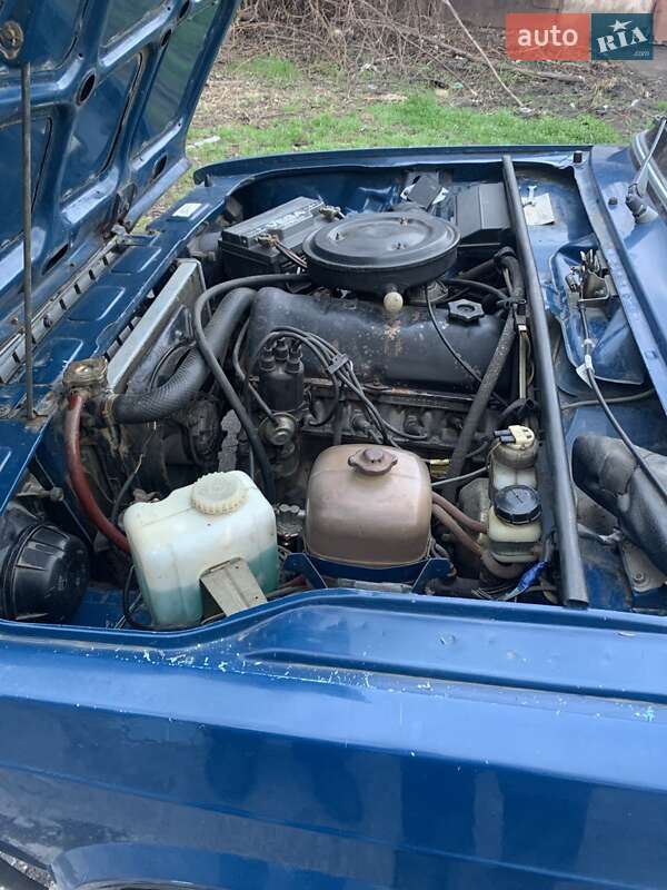 Седан ВАЗ / Lada 2107 2004 в Каменском