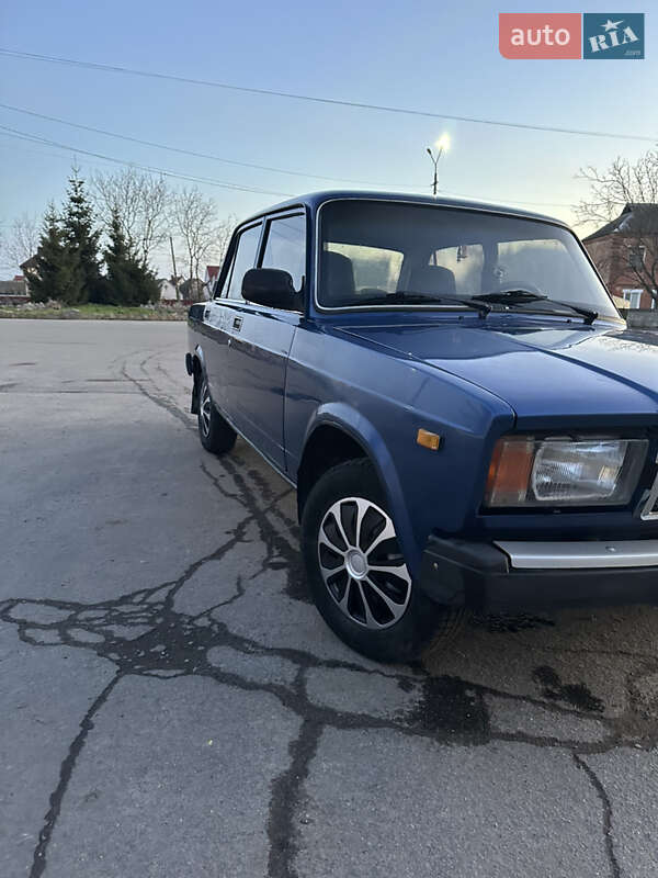Седан ВАЗ / Lada 2107 2006 в Хмельнике