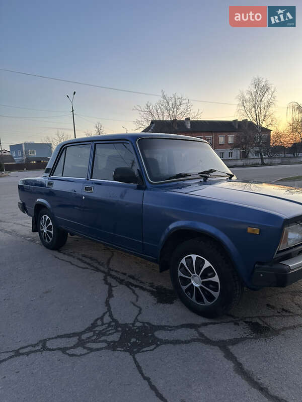 Седан ВАЗ / Lada 2107 2006 в Хмельнике