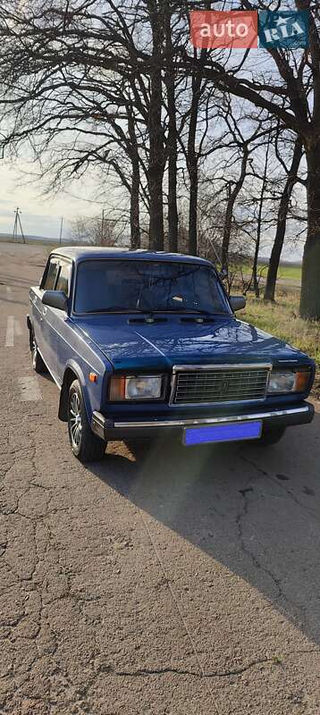 Седан ВАЗ / Lada 2107 2005 в Нежине