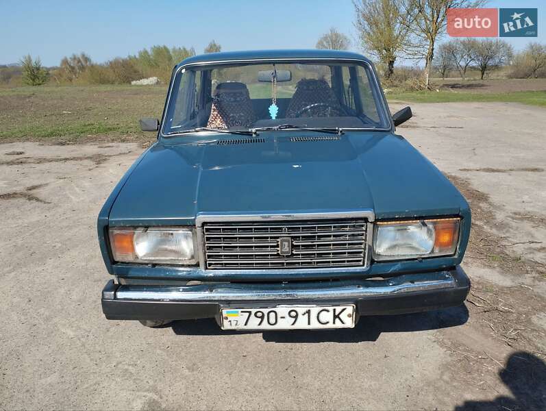 Седан ВАЗ 2107 1996 в 
