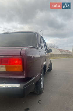 Седан ВАЗ / Lada 2107 1984 в 