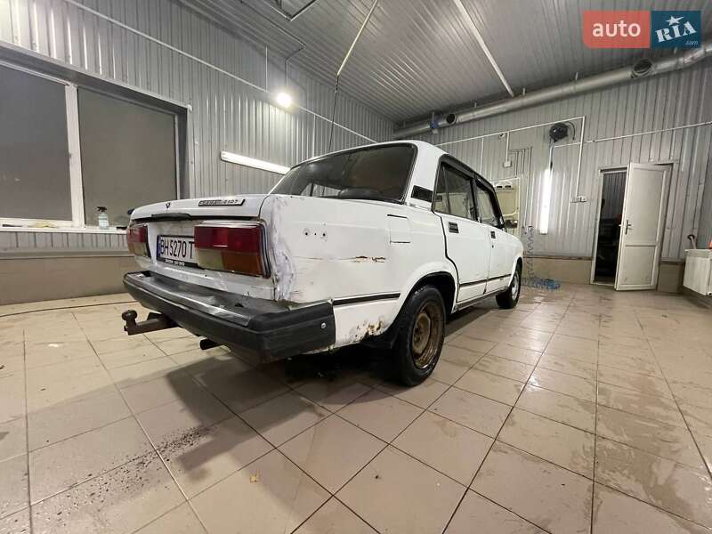 Седан ВАЗ / Lada 2107 2002 в Черноморске фото 4 Седан ВАЗ / Lada 2107 2002 в Черноморске