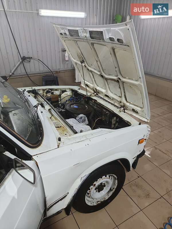 Седан ВАЗ / Lada 2107 2002 в Черноморске фото 14 Седан ВАЗ / Lada 2107 2002 в Черноморске