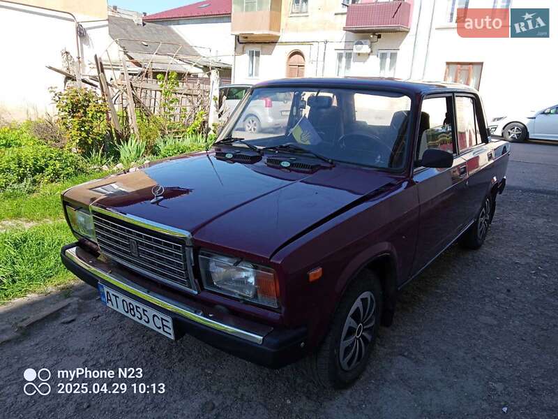 Седан ВАЗ 2107 1999 в 
