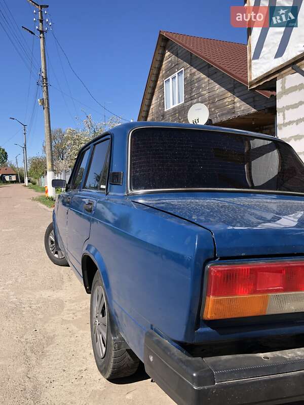 Седан ВАЗ / Lada 2107 2008 в Борзне