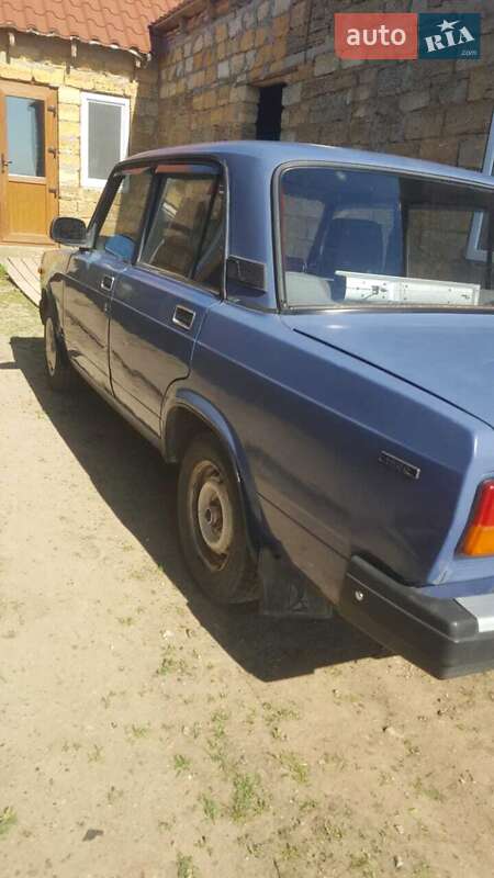 Седан ВАЗ / Lada 2107 2004 в Беляевке