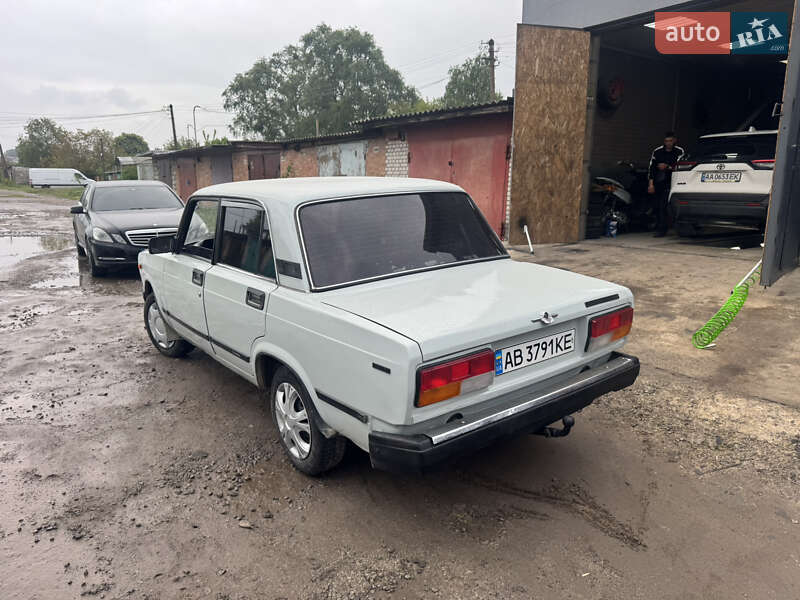 Седан ВАЗ 2107 1990 в 