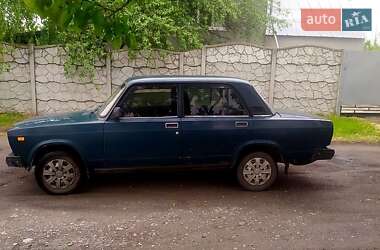Седан ВАЗ 2107 2004 в 