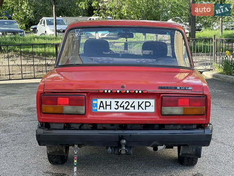 Седан ВАЗ / Lada 2107 1985 в Павлограді
