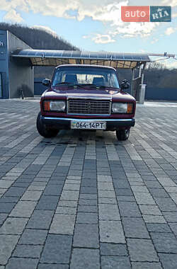 Седан ВАЗ 2107 2003 в 