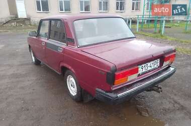 Седан ВАЗ 2107 2004 в 