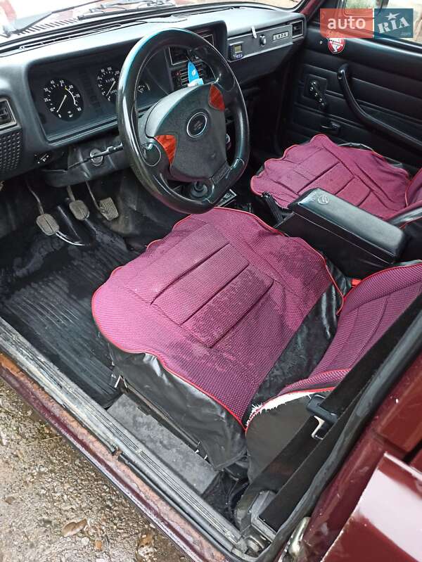 Седан ВАЗ / Lada 2107 2005 в Бурштыне