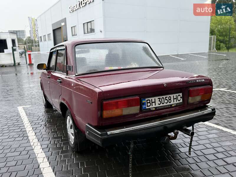 Седан ВАЗ / Lada 2107 2003 в Одессе