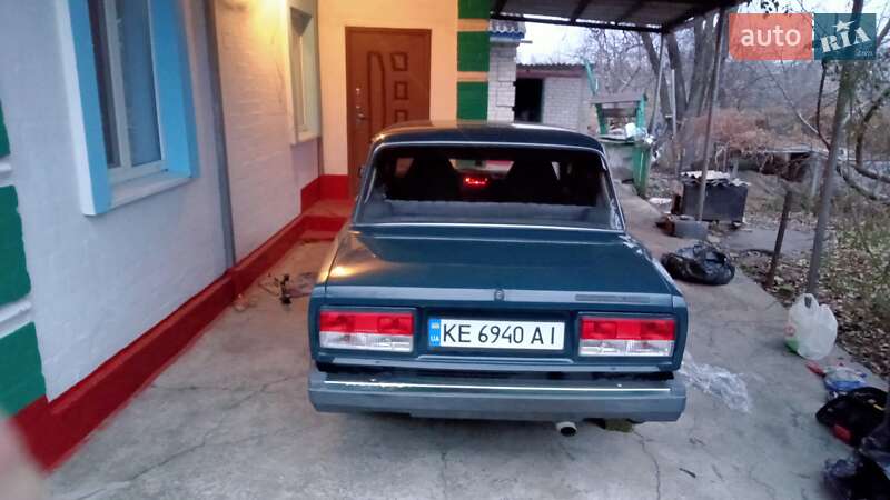 Седан ВАЗ / Lada 2107 2001 в Подгородном