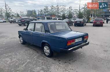 Седан ВАЗ 2107 2004 в 