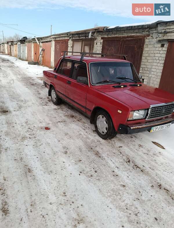 Седан ВАЗ / Lada 2107 1987 в Чернигове